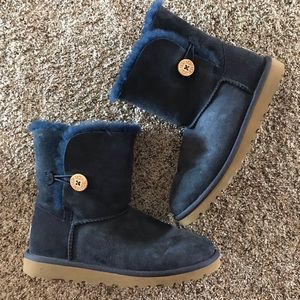 Navy blue uggs